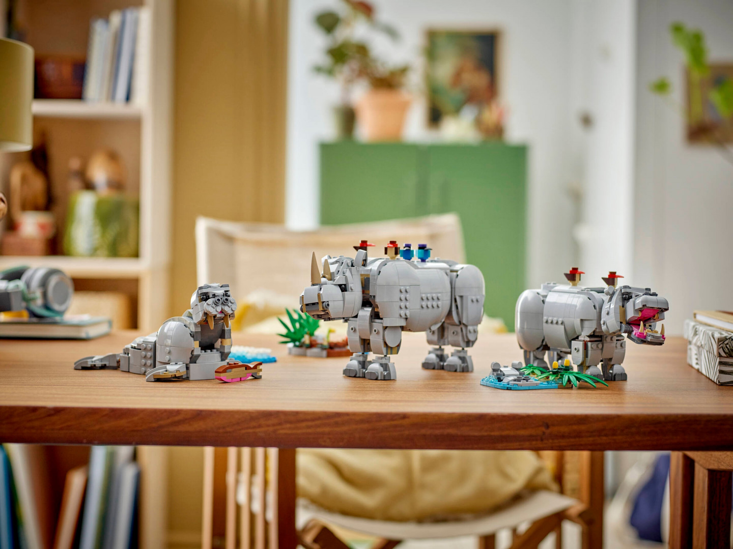 Wilde dieren: machtige neushoorn met vogels — Afbeelding 9