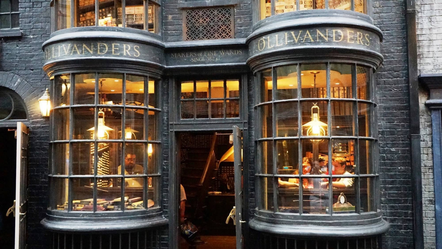 ollivanders-wand-shop-universal-studios-florida-8211-oi.jpg