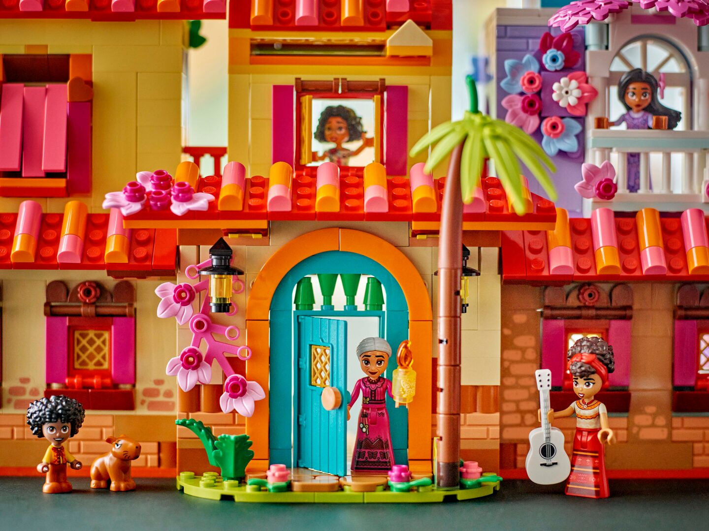 Het magische huis van de familie Madrigal — Afbeelding 10
