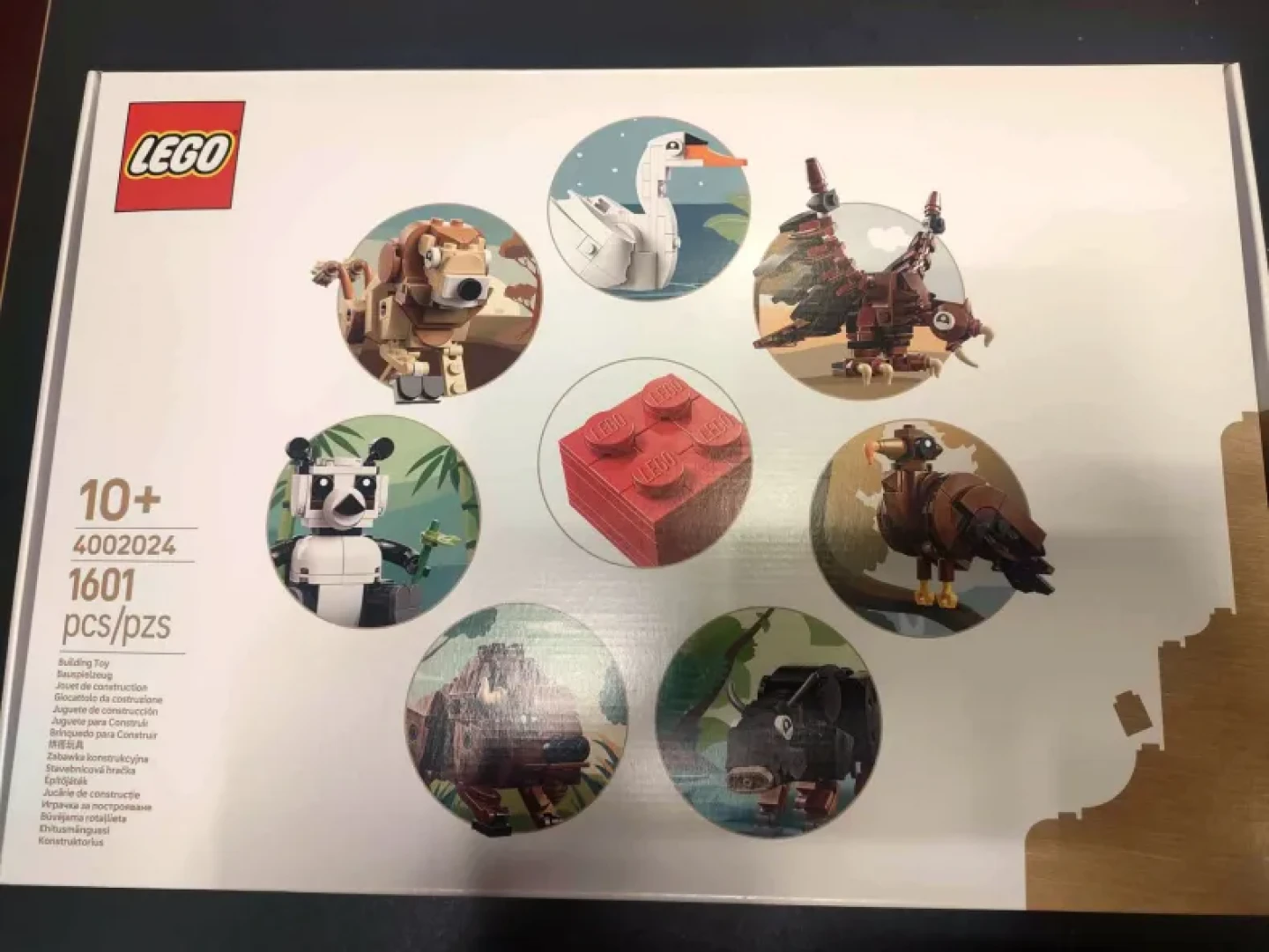 LEGO Employee holiday gift: Een bijzondere ode aan de fabriekslocaties