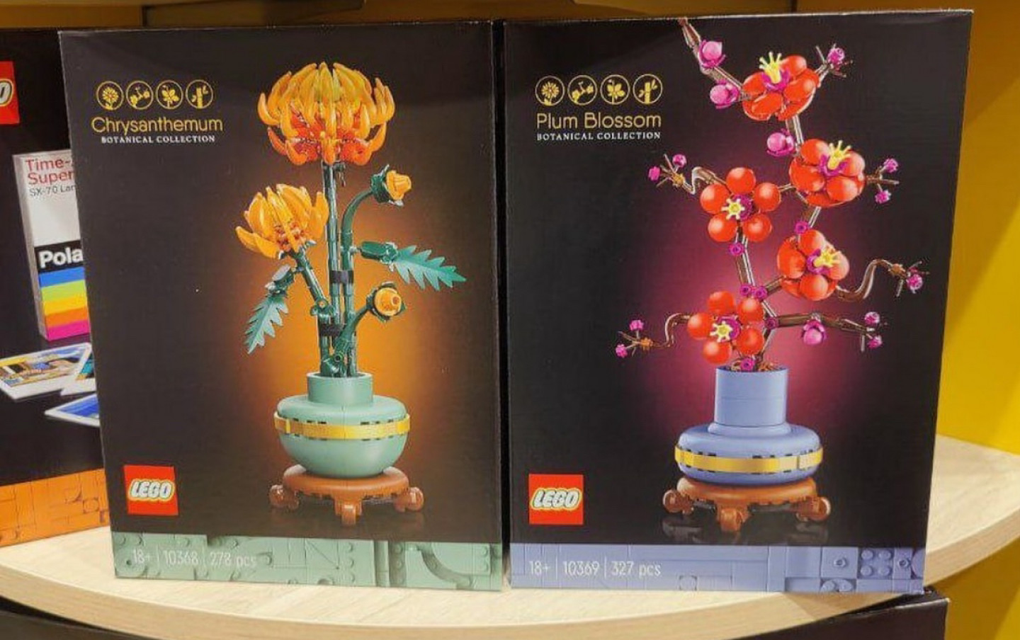 Nieuwe LEGO Botanical sets: 10368 Chrysanthemum en 10369 Plum Blossom