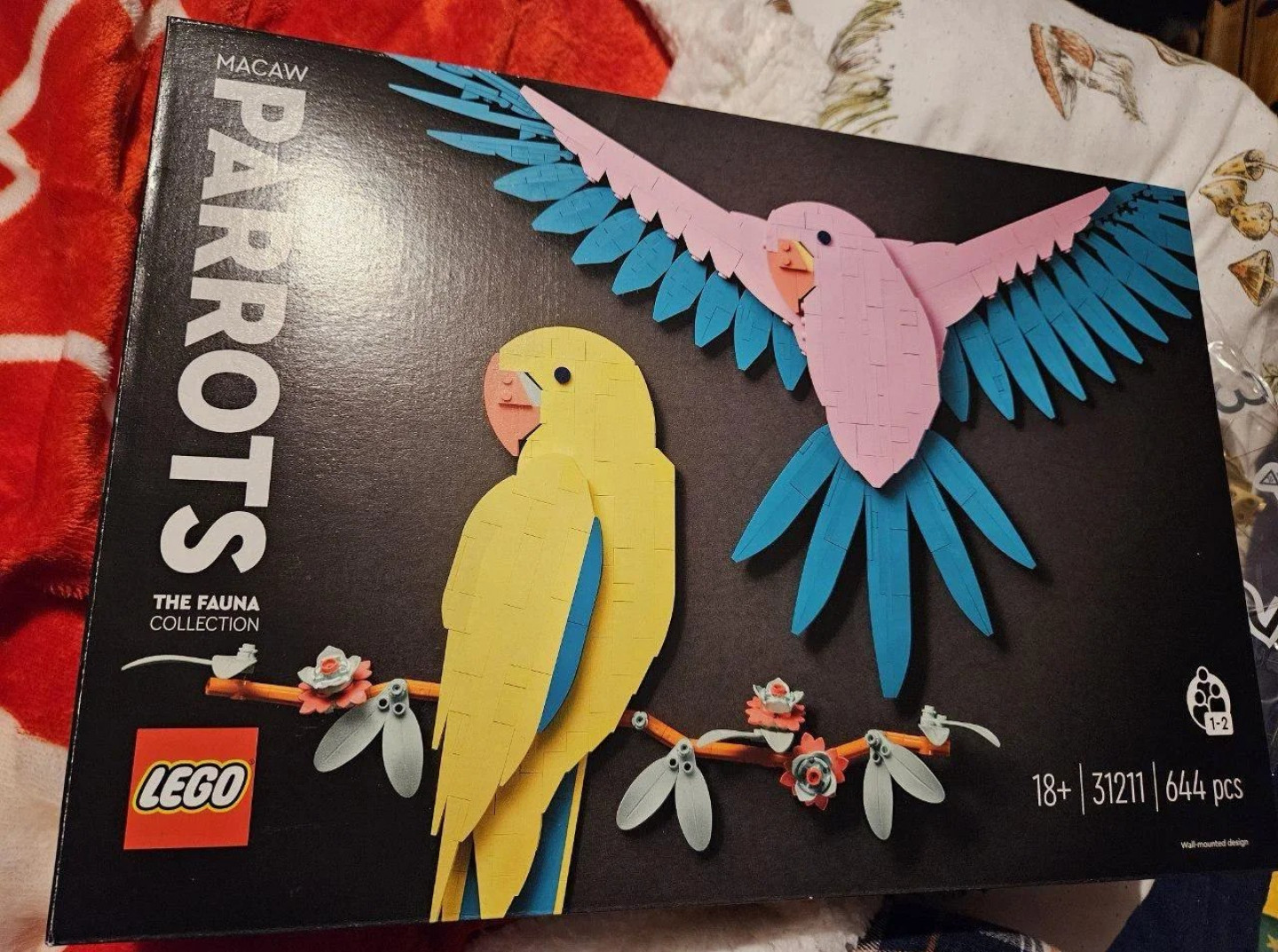 Eerste beelden van de LEGO papagaaien (31211) uit de fauna collectie