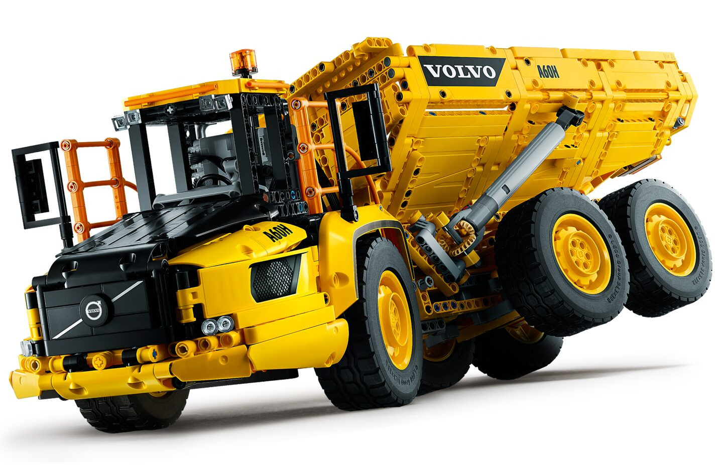 Volvo 6x6 Truck met kieptrailer — Afbeelding 3